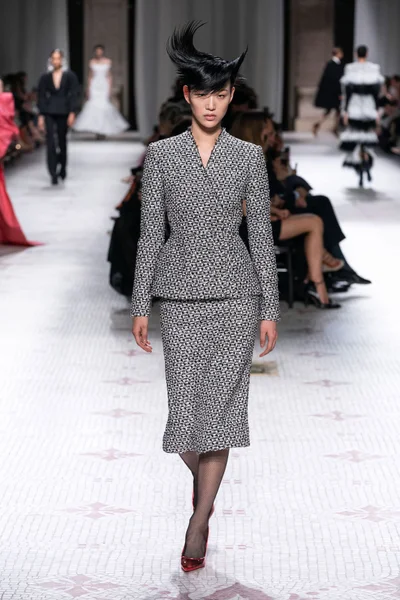 Look 7